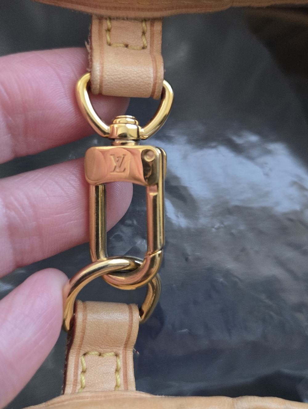 Authentic Louis Vuitton Delightful MM in classic Monogram canvas  - Picture 7 of 15